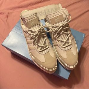 Ivy Park x Adidas Super Super Sleek 72
